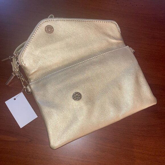 Classic Gold Clutch Evening Bag with Lots of Room and Removable Crossbody Chain - Picture 4 of 6